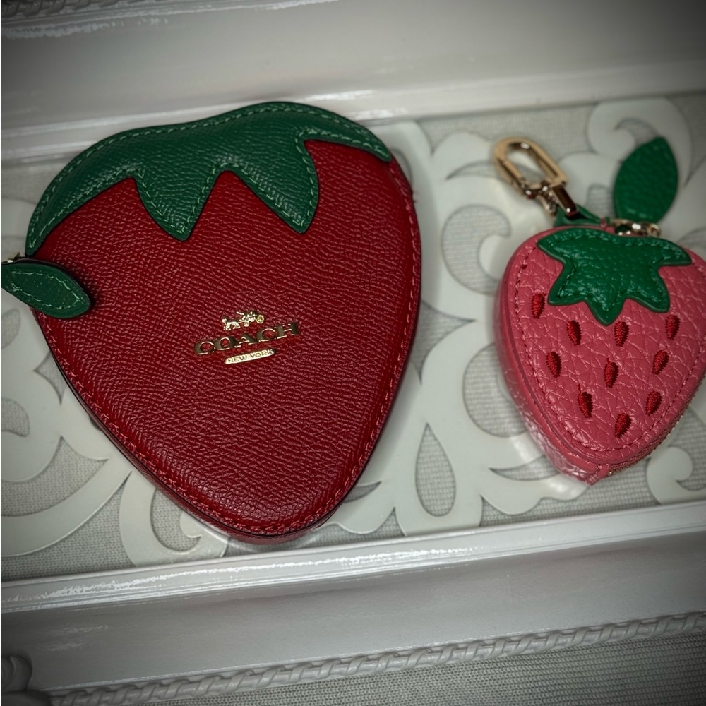 NWT Coach Strawberry Coin Case, Bold Red | Mini Cosmetic Case - Picture 8 of 8
